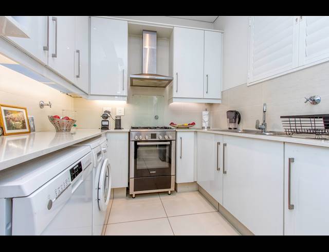2 BEDROOM APARTMENT TO LET IN HYDE PARK